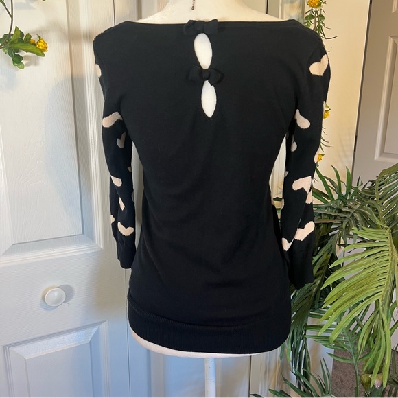 🤍Lauren Conrad Heart Sweater - Picture 3 of 8